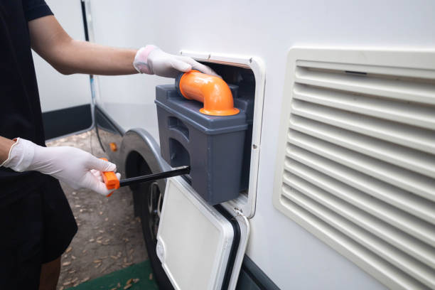 Best Portable restroom trailer rental  in Cambridge, OH